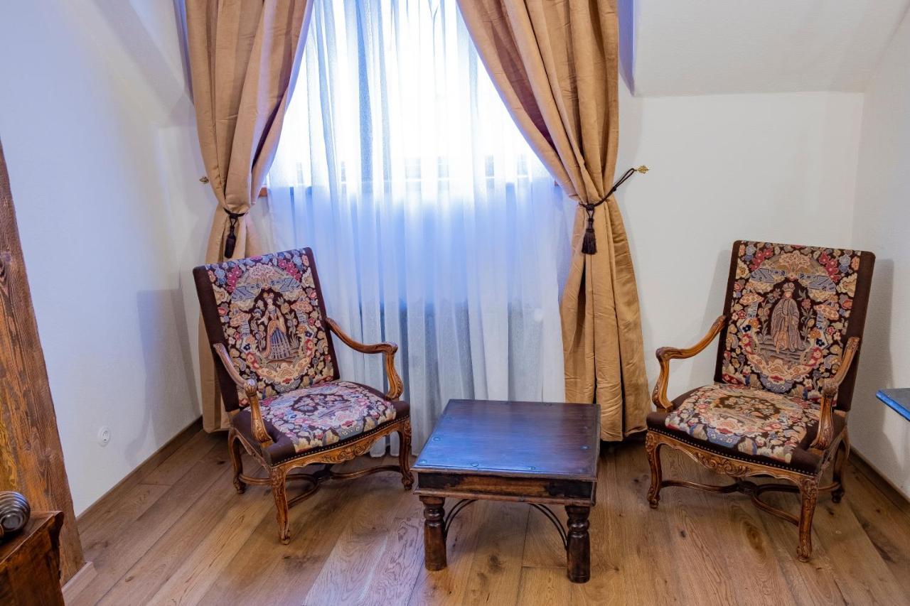 The Throne - M Museum Hotel Sighişoara Dış mekan fotoğraf