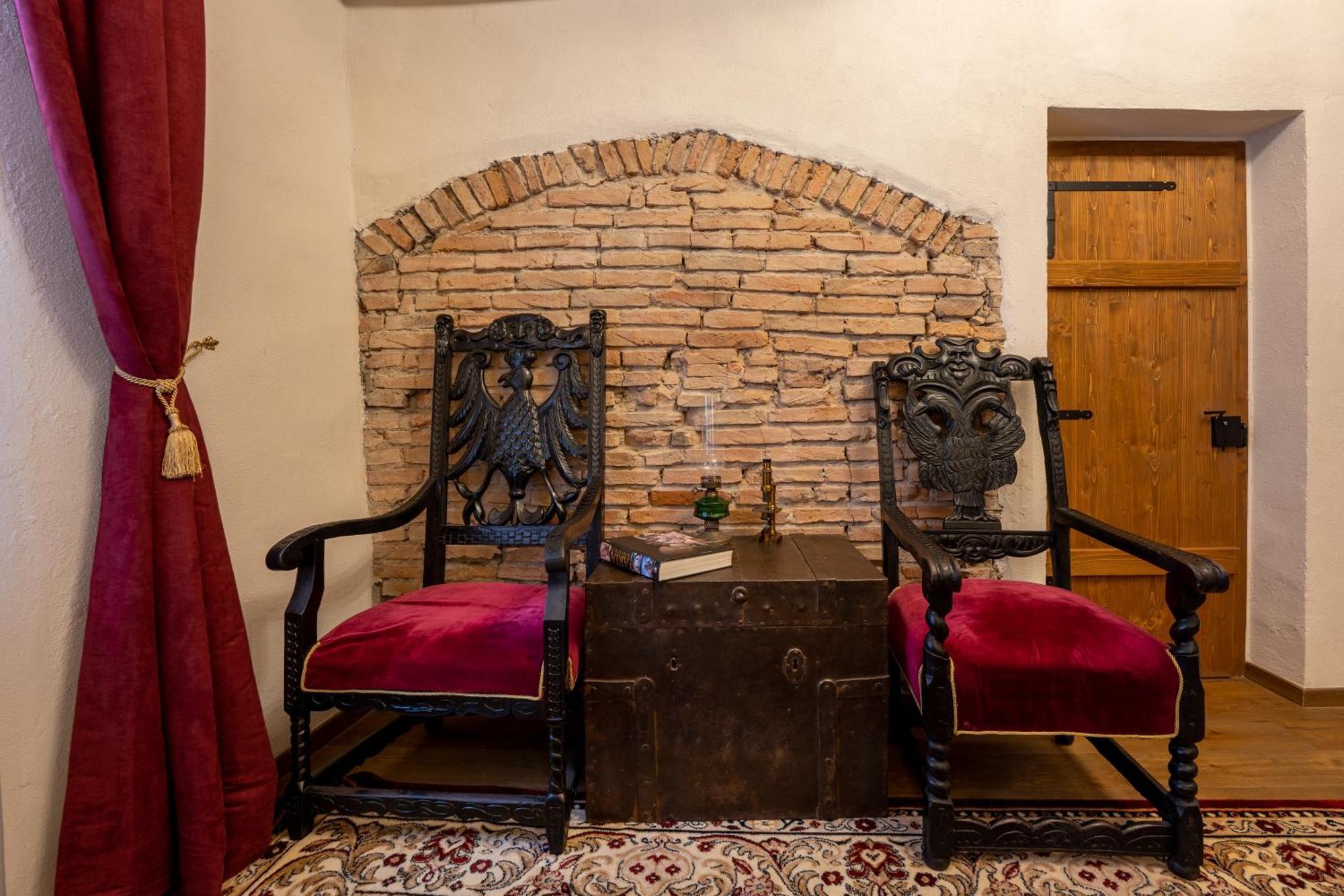 The Throne - M Museum Hotel Sighişoara Dış mekan fotoğraf