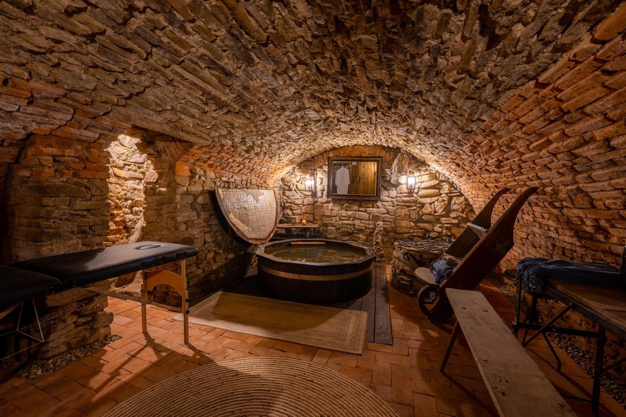 The Throne - M Museum Hotel Sighişoara Dış mekan fotoğraf