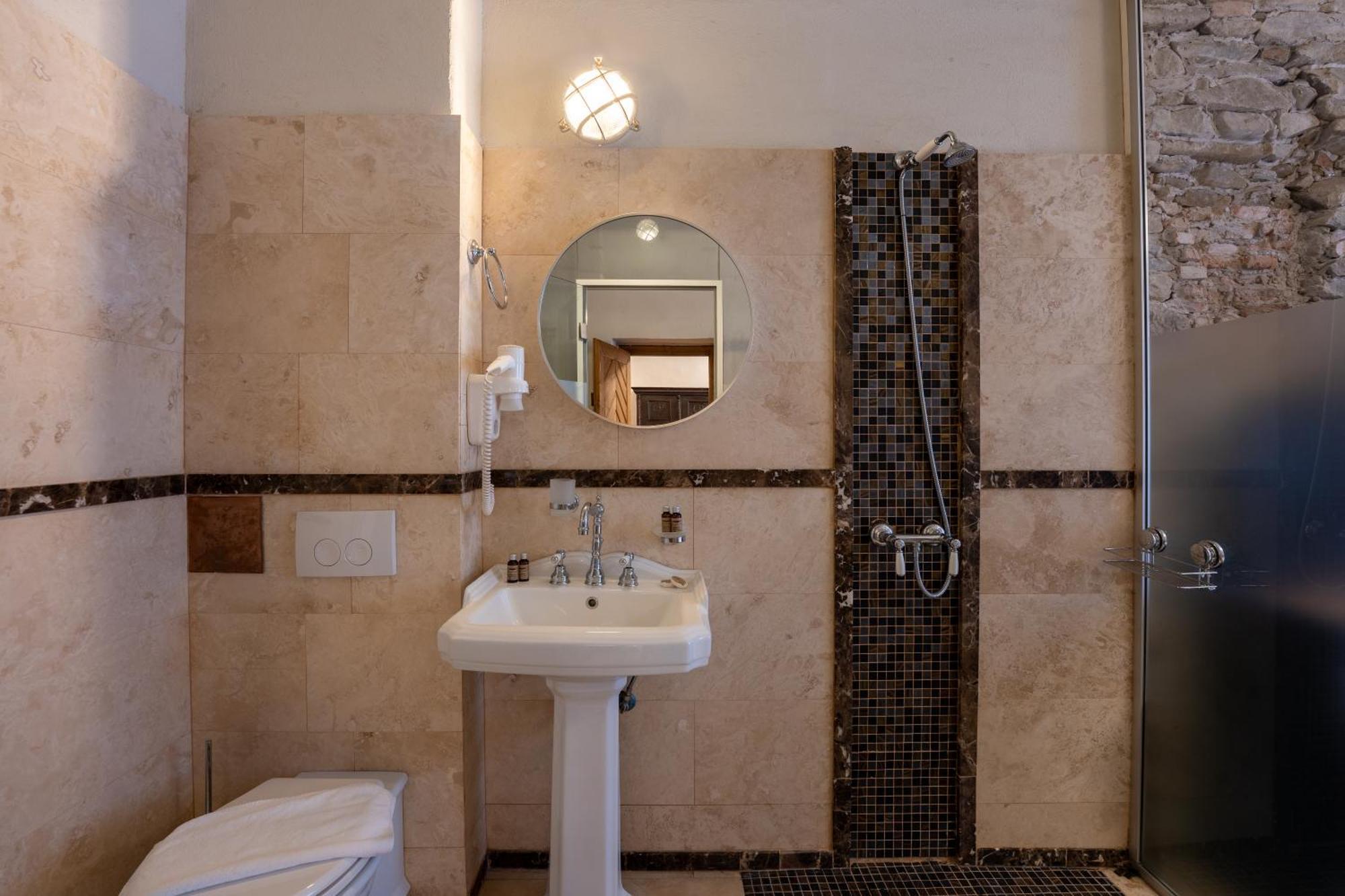 The Throne - M Museum Hotel Sighişoara Dış mekan fotoğraf