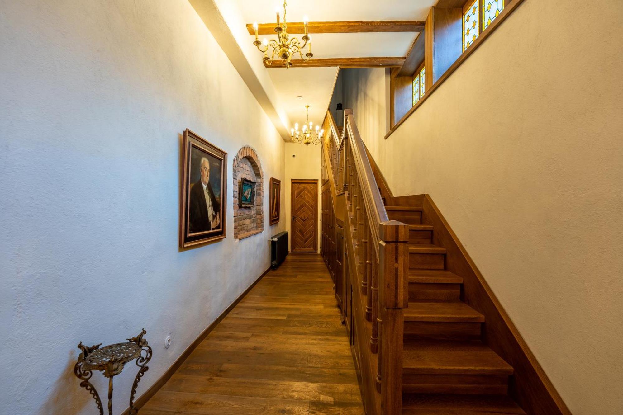 The Throne - M Museum Hotel Sighişoara Dış mekan fotoğraf
