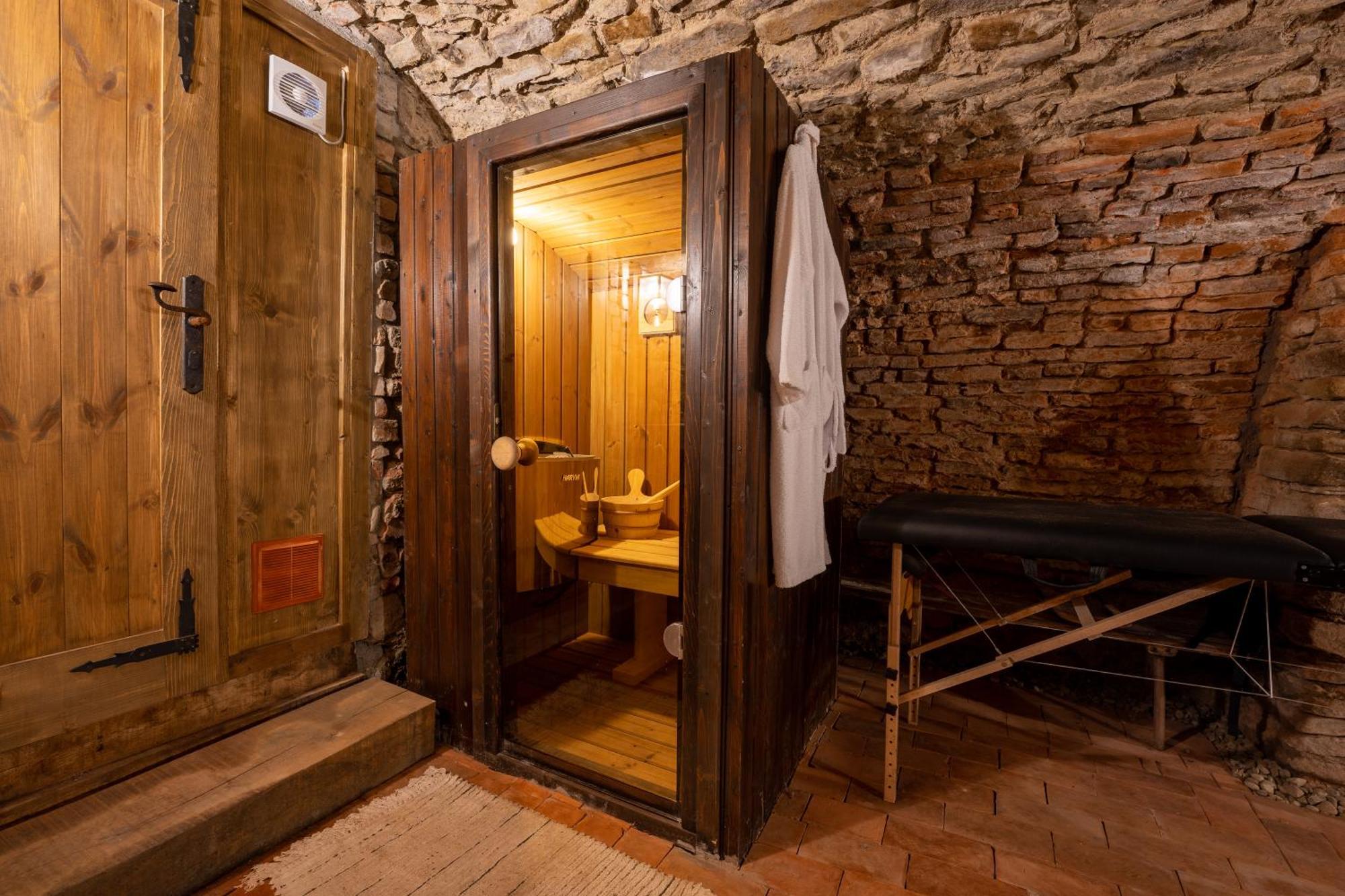 The Throne - M Museum Hotel Sighişoara Dış mekan fotoğraf