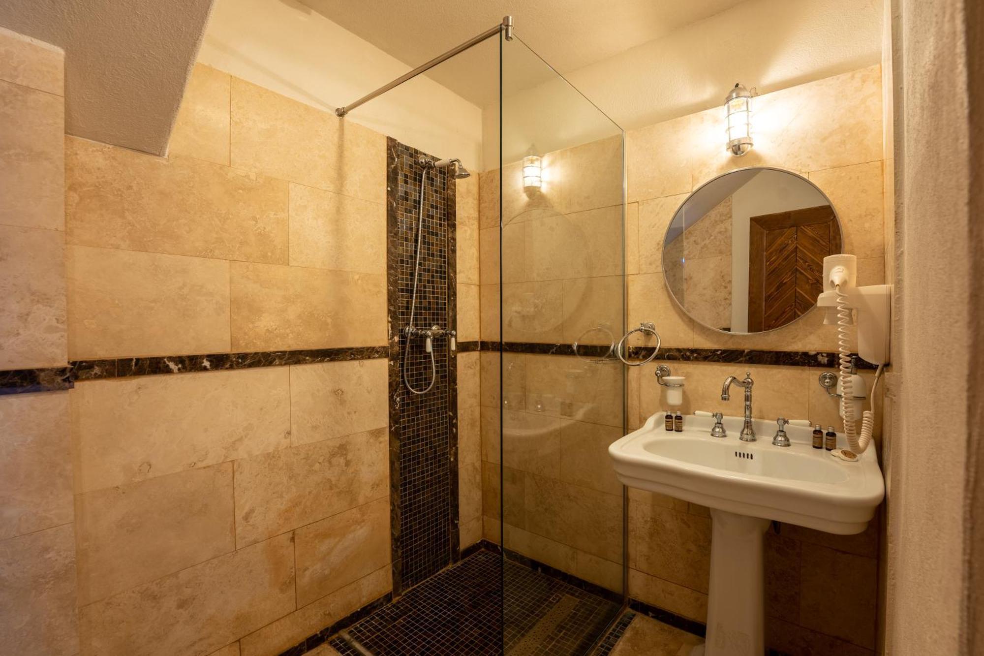 The Throne - M Museum Hotel Sighişoara Dış mekan fotoğraf
