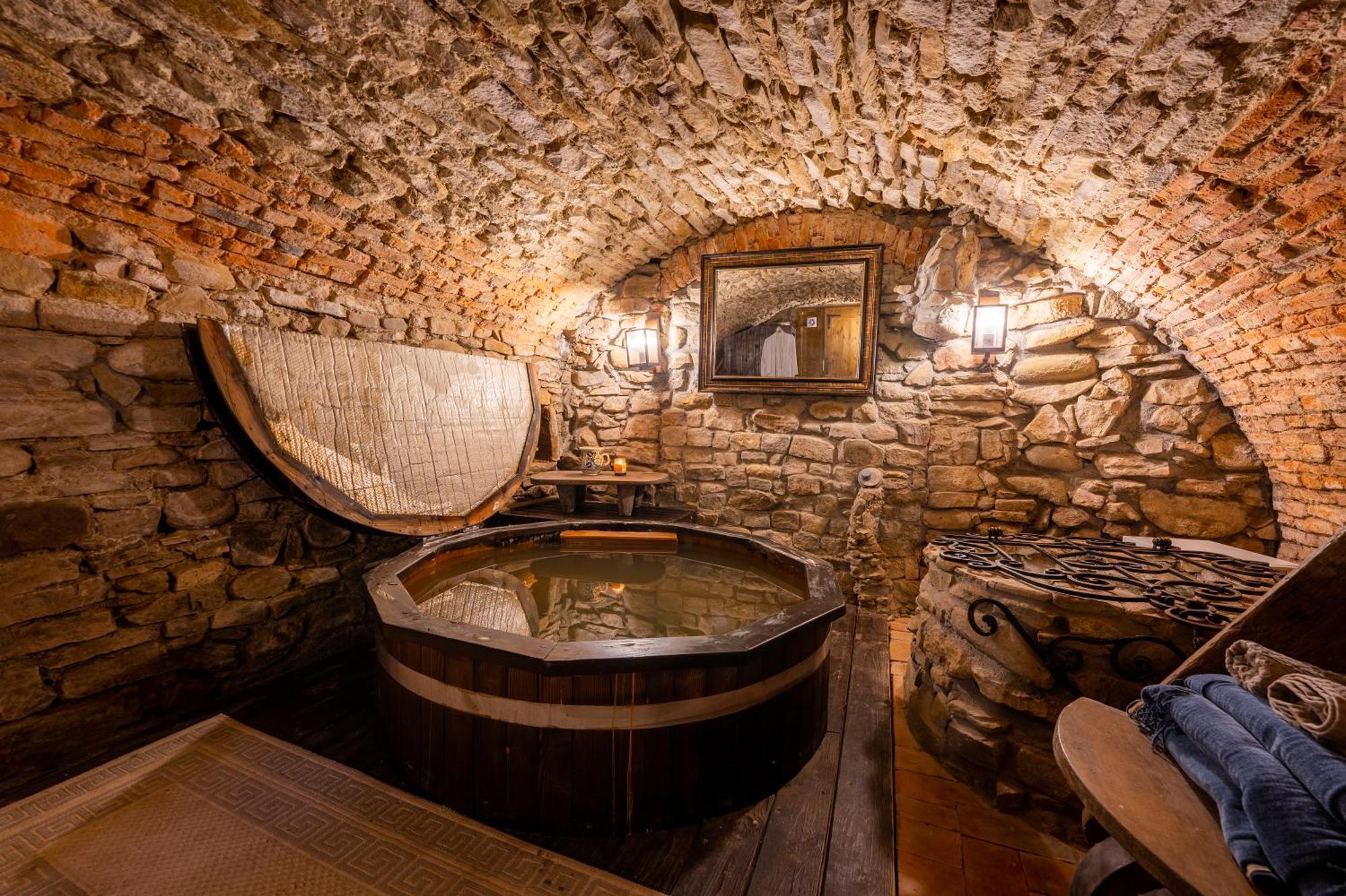 The Throne - M Museum Hotel Sighişoara Dış mekan fotoğraf